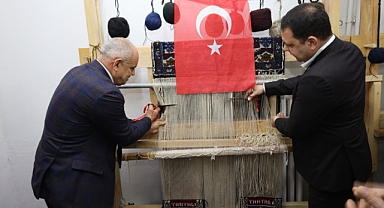 Yahyalı’da Yüzyıllık “Keskencelik” Geleneği Can Buluyor: Kadınların Dokuduğu Halılar Törenle Kesildi