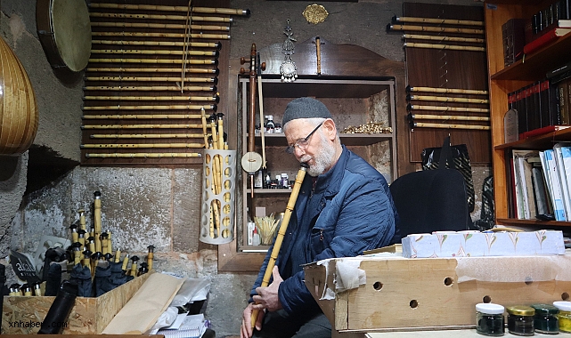 40 Yıldır Ney Üfleyen Emekli Öğretmenin Mesnevi’den Başlayan Yolculuğu Dikkat Çekiyor