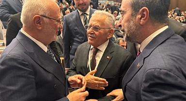 Başkan Büyükkılıç Ankara’da Temaslarda Bulundu: AK Parti Toplantısında Kayseri Çıkartması!