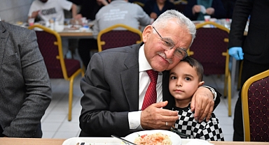 Başkan Büyükkılıç, Cumhurbaşkanı Erdoğan ile Bayramlaştı ve Huzurevinde İftara Katıldı