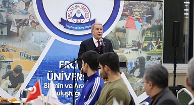 Hulusi Akar, ERÜ Öğrencileriyle İftar Sofrasında Buluştu