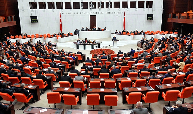 Kadın memurun doğum sonrası izni 16 haftaya çıkıyor.