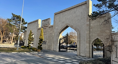 Kayseri Büyükşehir Mezarlıkları Ramazan Bayramı’na Hazırladı: Yaşlı ve Engellilere Ücretsiz Ulaşım