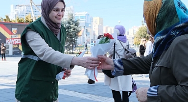 Kayseri’de 8 Mart’ta Anlamlı Etkinlik: Yeşilay Kadınlara Farkındalık Mesajı Verdi