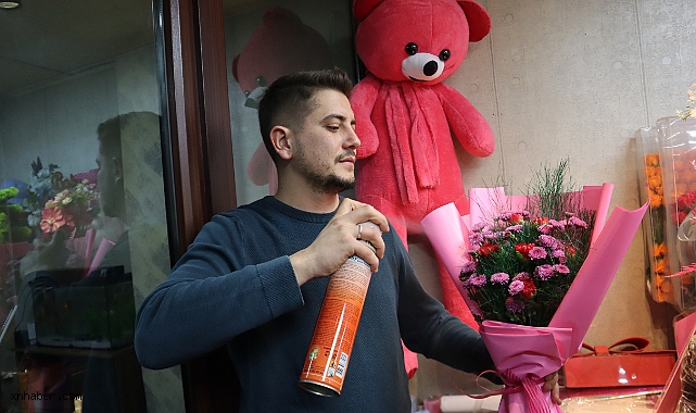 Kayseri’de 8 Mart yoğunluğu: Çiçekçilerde gül 250 TL, buketler bin TL’den satılıyor