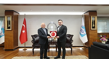 Kayseri’de Alperen Ocakları Heyeti Büyükkılıç’ı Ziyaret Etti: “Muhsin Yazıcıoğlu’nun En Büyük Hatırası”