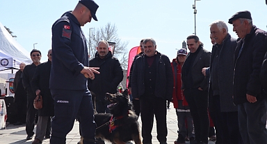 Kayseri’de Deprem Haftası Bilinçlendirme Etkinliği! AFAD Ekiplerinden Kritik Uyarılar