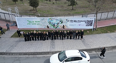 Kayseri’de Kadın Cinayetlerine Dikkat Çeken Anlamlı Proje: Billboardda İsimler Yaşatıldı