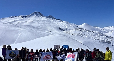 Kayseri’de Kadınlar Günü’ne Özel Lifos Dağı Zirve Tırmanışı