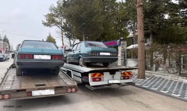 Kayseri'de Karayolunda Tehlikeli Yarış! İki Sürücüye Trafikten Men Cezası