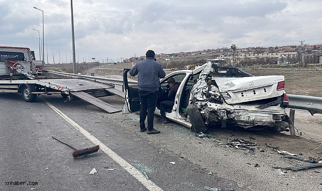 Kayseri’de TIR, Yol Kenarında Duran Otomobile Çarptı: 1 Ağır Yaralı