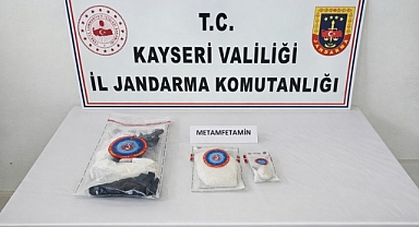 Kayseri’de Uyuşturucu Operasyonu: Jandarmadan Şok Baskın! 1 Kilo Üzeri Metamfetamin Ele Geçirildi