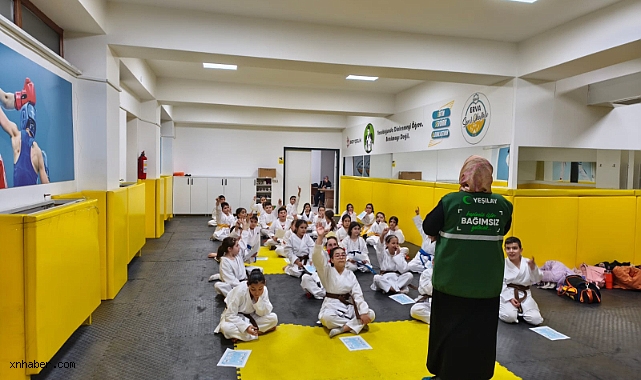 Kayseri'de Yeşilay'dan ERVA Kulüplerinde Bağımlılıkla Mücadele Semineri