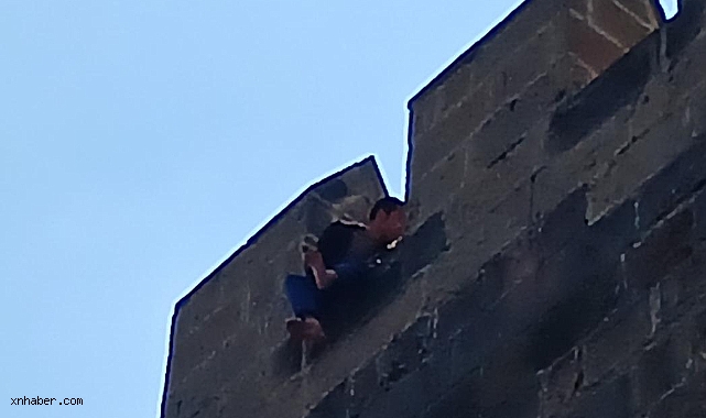 Kayseri Kalesi’nde İntihar Girişimi: Polis Son Anda İkna Etti