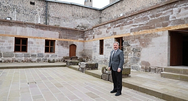 Melikgazi’de 5 Asırlık Miras Şahlanıyor: Tarihi Gön Han Kapılarını Açıyor!