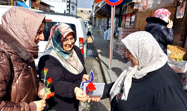 Saadet Partisi Kayseri Kadın Kolları’ndan 8 Mart’ta sahada anlamlı çalışma