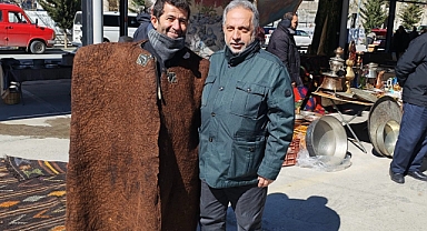 Talas’ta Antika Tutkunları Buluştu: Başkan Yalçın Pazar Alanını Gezdi