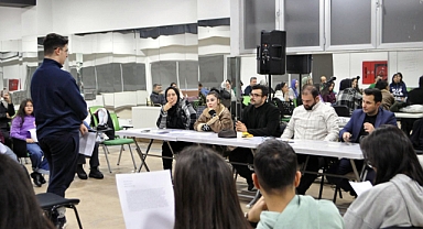 Talas’ta Sahne Sırası Sende: Karadut Tiyatrosu Oyuncu Seçmeleri İçin Geri Sayım Başladı!