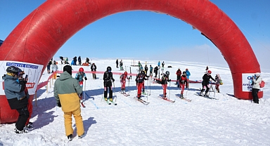 Uluslararası Erciyes Dağ Kayağı Yarışları Büyük Finalle Sona Erdi