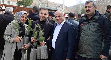 Yahyalı'da Yeşil Seferberlik: Binlerce Fidan Toprakla Buluşmak İçin Dağıtıldı