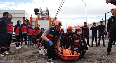 AFAD’dan Kayseri’de Öğrencilere Kayadan Düşme ve Yaralanmalara Müdahale Eğitimi