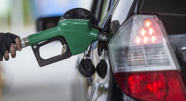Akaryakıta Çifte Zam Geliyor: Motorin ve Benzin Fiyatlarında Artış Bekleniyor