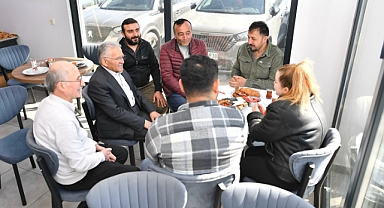 Başkan Büyükkılıç sahadan kopmuyor: Mehmet Özhaseki Bulvarı'nda esnaf buluşması!