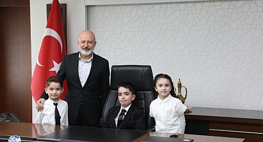 Başkan Çolakbayrakdar Koltuğu Devretti: Kocasinan'ın Yeni Başkanı Eymen Karakaş!