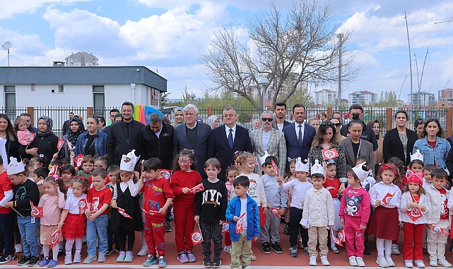 Fuat Attaroğlu Çocuk Kütüphanesi'nde 23 Nisan Şenliği: AFAD ve Kızılay Sahada