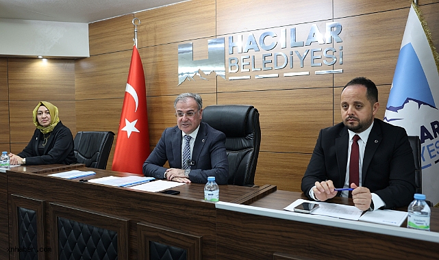Hacılar Belediyesi 2025 Faaliyet Raporu Değerlendirildi: Yeni Dönem İçin Yol Haritası Belirlendi