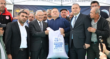 Kayseri’de 660 Ton Tohum Çiftçilere Dağıtıldı: 45 Bin Dekar Arazi Üretime Kazandırılacak