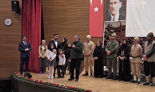 Kayseri’de “Çanakkale Ruhu” Sahneye Taşındı: Duygu Dolu Gece Ayakta Alkışlandı