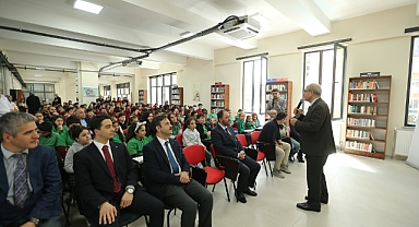 Kayseri’de Kütüphane Haftası’na Özel Yazar-Okur Buluşmaları Yoğun İlgi Gördü