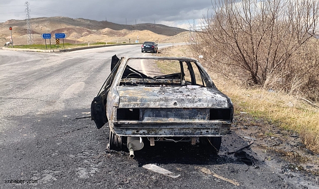 Kayseri-Niğde Yolunda Seyir Halindeki Otomobil Alev Aldı: Araç Kül Oldu