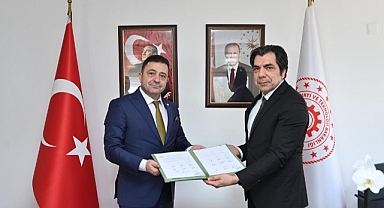 Kayseri OSB’de Güven Tazelendi: Mehmet Yalçın Yetki Belgesini Aldı