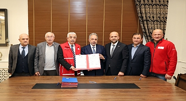 Kayseri Talas’ta yeni dayanışma modeli: Tekstil bağışları gıda kolisine dönüşüyor