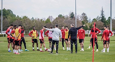 Kayserispor’da Rize mesaisi başladı: Hedef Antep yarasını sarmak!