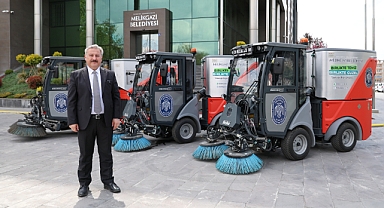 Melikgazi Belediyesi araç filosunu güçlendirdi: Çok maksatlı mini süpürme araçları hizmette
