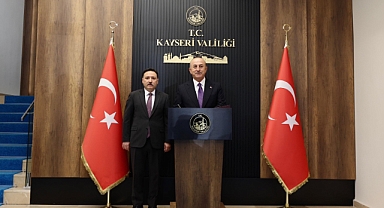 Mevlüt Çavuşoğlu’ndan Kayseri’de Vali Gökmen Çiçek’e Ziyaret