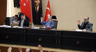 Talas Belediyesi 2025 Faaliyet Raporu Kabul Edildi: Mecliste Yeni Görev Dağılımı