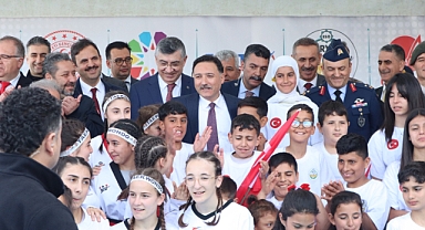 Vali Gökmen Çiçek: “16 bin öğrenciyi 66 mahallede sporla buluşturduk”