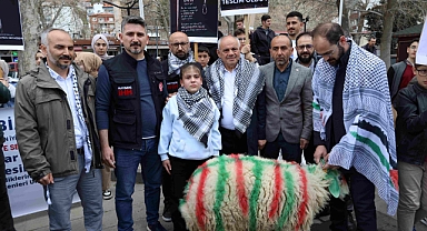 Yahyalı’da Ecrin’in Kuzusu Gazze’ye Umut Oldu: Yardım Filosu Öncesi Duygulandıran Bağış