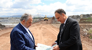 BAŞAKPINAR’DA DİKKAT ÇEKEN MESAİ!