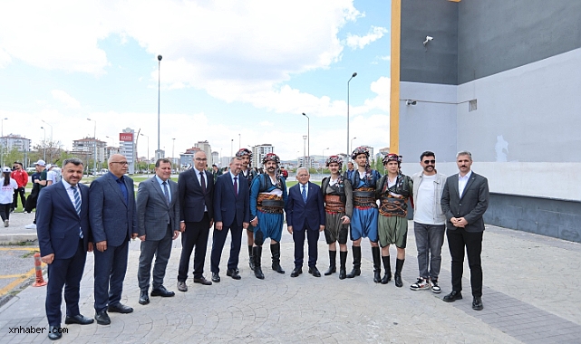 Başkan Büyükkılıç, Uçan Kaykay Projesi’nde Gençlerle Buluştu