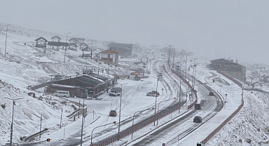Erciyes'te Mayıs Sürprizi: Zirve Yeniden Beyaza Büründü