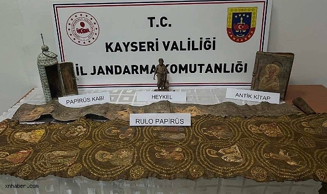 Kayseri Kocasinan’da Tarihi Eser Operasyonu: Papirüs, Heykel ve Antik Kitap Ele Geçirildi