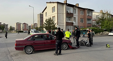 Kocasinan’da Trafik Kazası: Otomobil ile Motosiklet Çarpıştı!