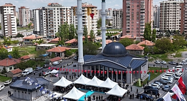 Melikgazi’de Yazın İlk Açılışı: Osman-Fatma Fırıncı Camii İbadete Açıldı