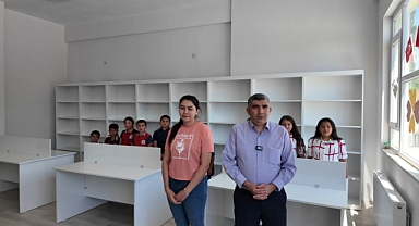 BÜYÜKŞEHİR'DEN AKKIŞLA'DAKİ İLKOKULA KÜTÜPHANE DESTEĞİ