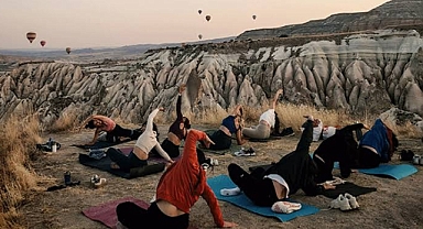 Kapadokya’da Yoga Şöleni Başladı: Bi’Yoga Fest Büyüleyici Bir Deneyim Sunuyor